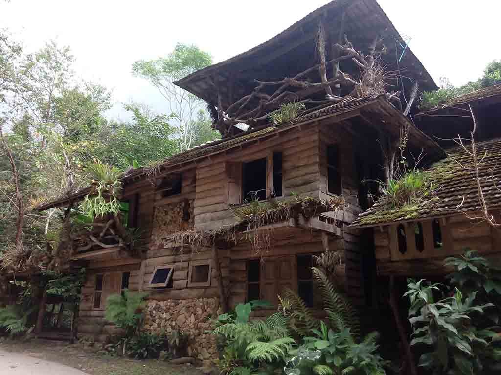 Mae Kampong, Chiang Mai -house in the village