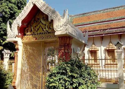 chiang mai,chiang dao cave-temple gate