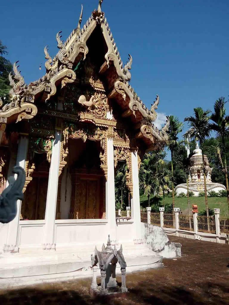 chiang mai,chiang dao cave-temple with chedi