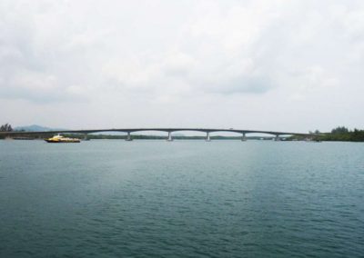 Lanta Bridge from the side