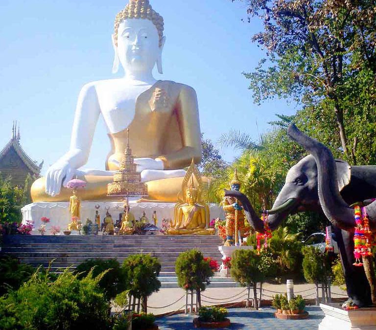 Wat Phra That Doi Kham – Chiang Mai