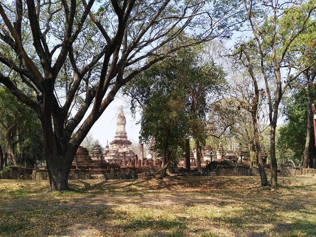 Si Satchanalai, historical park - wat suan kaeo uttayan yai