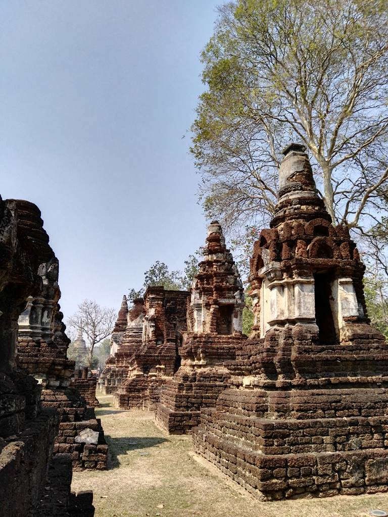 Si Satchanalai, historical park- wat suan kaeo uttayan yai side view