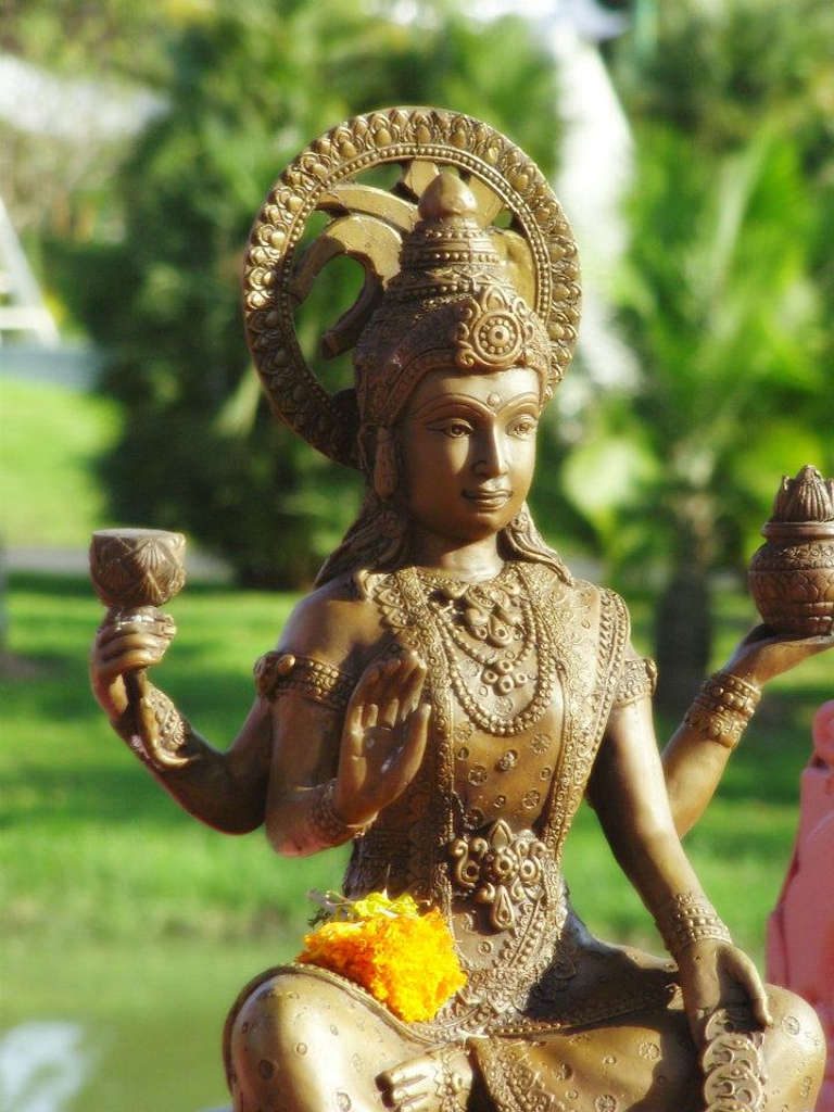 chiang mai, royal flora ratchaphruek - indian statue