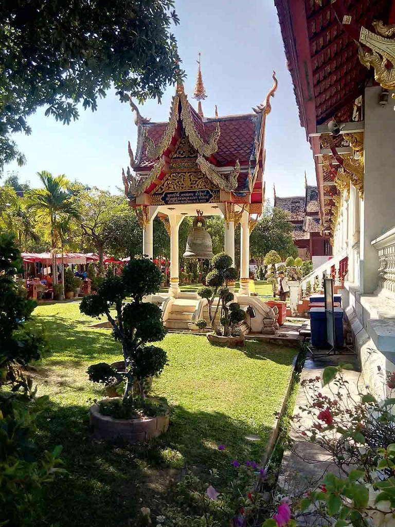 chiang mai, wat phra singh - garden side view