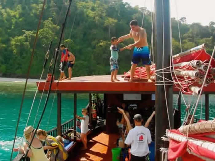Krabi Sunset cruise - Fun for all ages
