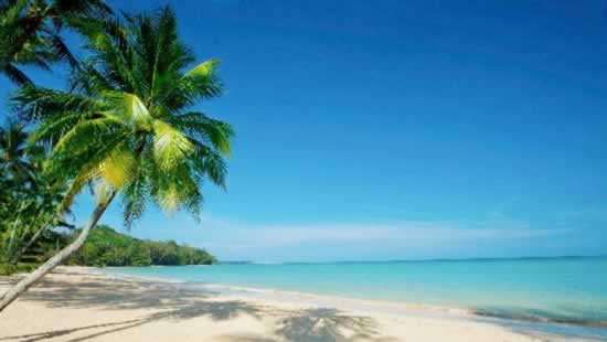 Plage de sable blanc à Khao Lak