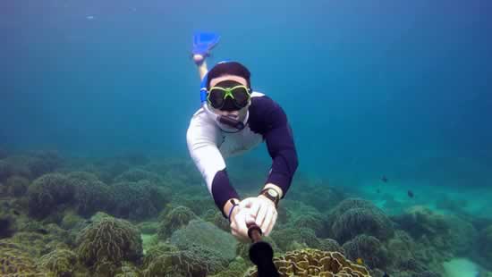 Plongée avec masque et tuba aux îles Similans, Thaïlande